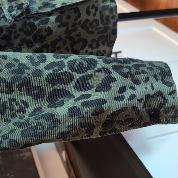 Avec Les Filles Women's Anthropologie Olive Print Cargo Jacket,Size S. - Picture 5 of 14